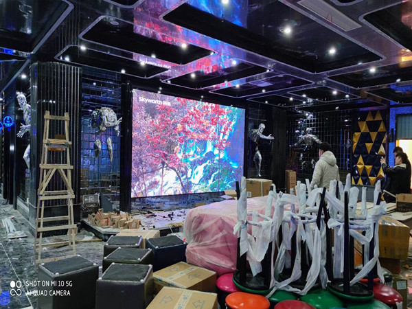 濮阳市室内P2.5全彩显示屏